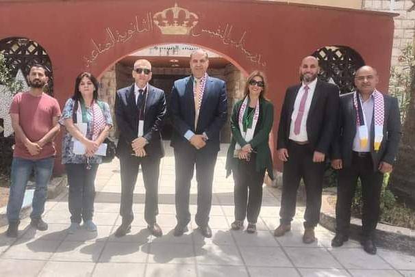 الشوابكة مدير تربية لواء الجامعة والوحوش عضو مجلس المحافظة يتفقدوا مدارس منطقة شرق صويلح.