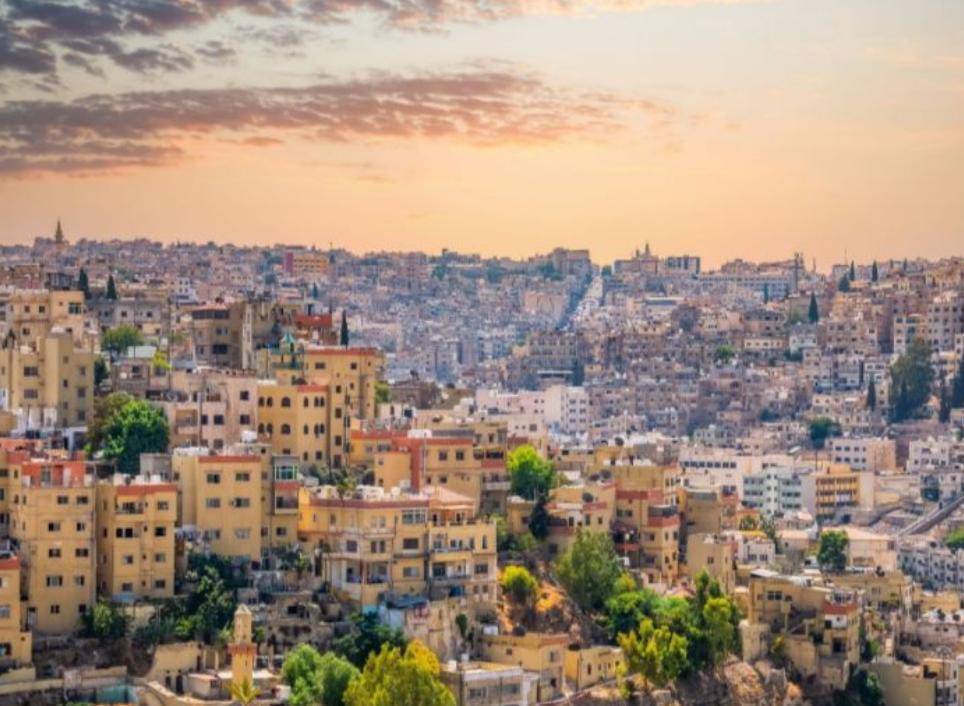 طقس دافئ في معظم المناطق وحار نسبيًا في الاغوار والعقبة حتى الثلاثاء