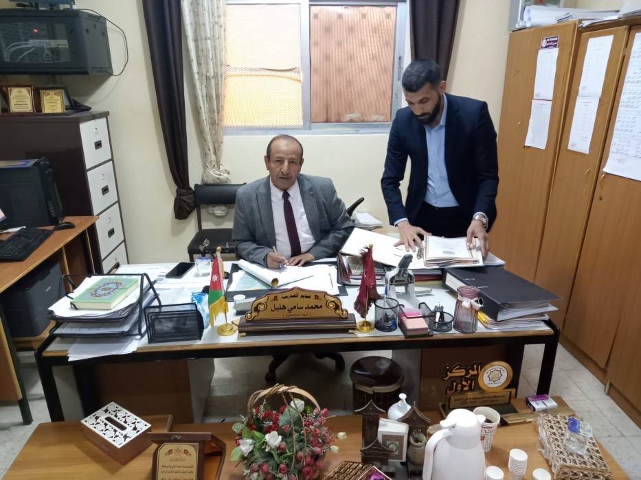 تكثيف الجولات التفقدية لمدير تربية منطقة معان لمدارس المديرية  لمتابعة تنفيذ الخطط الدراسية و برامج و مبادرات وزارة التربية و التعليم
