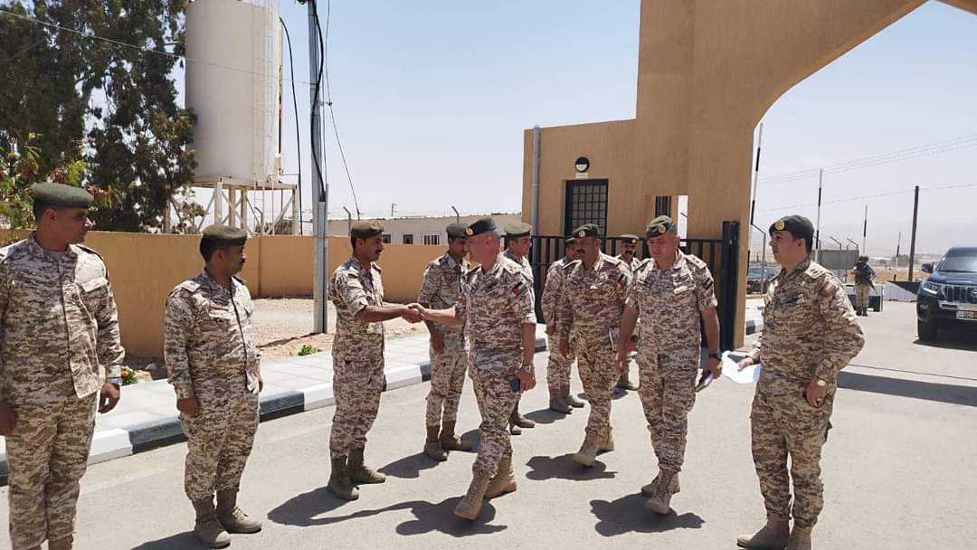 مدير التربية والتعليم والثقافة العسكرية يتفقد بعض المدارس التابعة لشعبة الشؤون التعليميةالجنوب ‏...صور