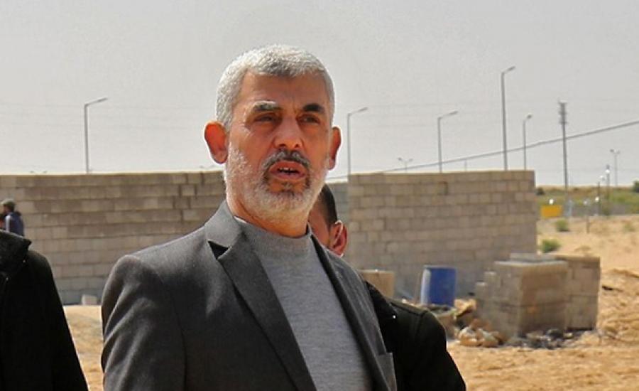 إعلام إسرائيلي: السنوار قد يخرج للاستمتاع بأشعة الشمس