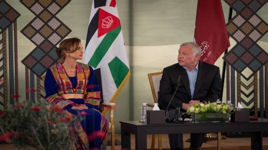 الملك والملكة يزوران  محافظة مادبا