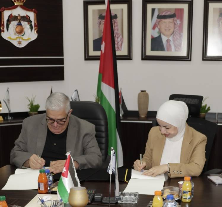 المعونة الوطنية وجمعية شعاع الأمل لذوي الاحتياجات الخاصة يوقعان اتفاقية تعاون
