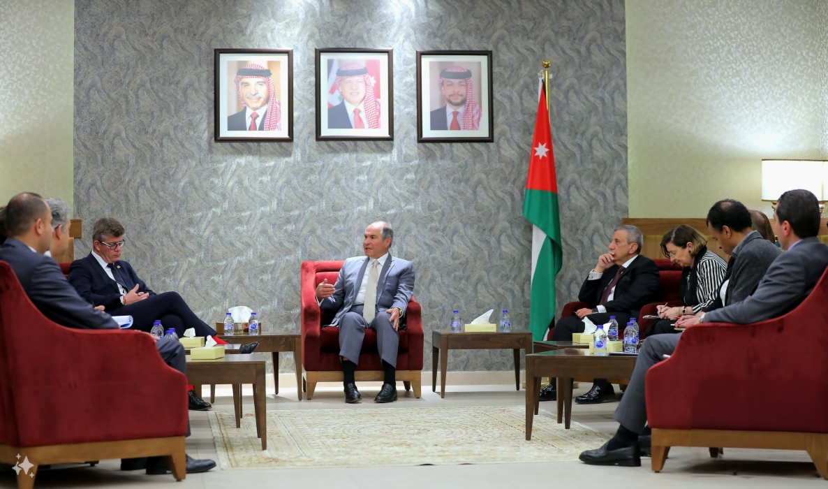 العين الملقي يلتقي وفدًا من مجلس الشيوخ الفرنسي