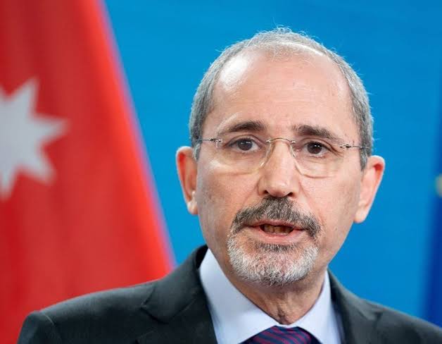 الصفدي يشدد على محاسبة المسؤولين الإسرئيليين عن جرائم الحرب