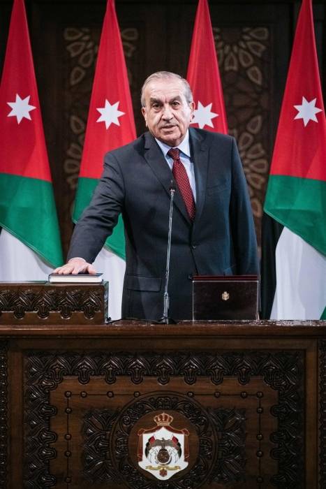 وزير الأشغال يتفقد مشروع تحسين وإعادة تأهيل طريق الحزام الدائري