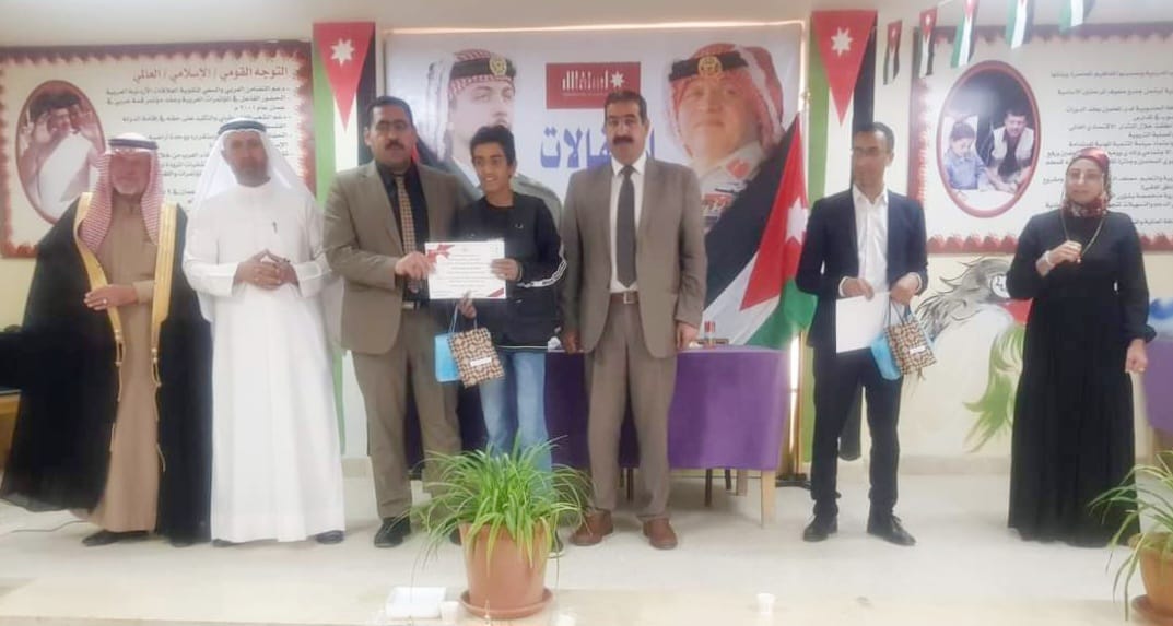 الفقرا يكرم الطلبة الفائزين بالمسابقة القرآنية الرمضانية بمدرسة الياروت الثانوية للبنات