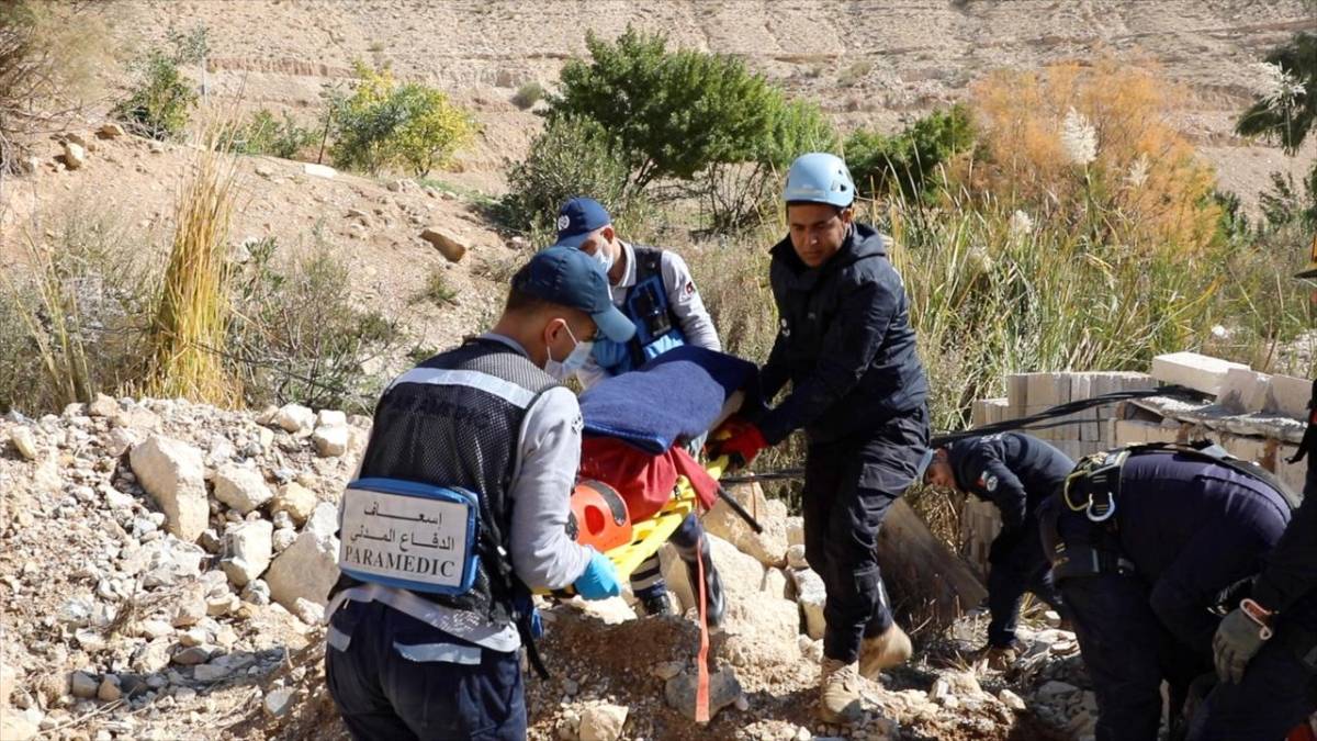 ما لا تعرفه عن تمرين الدفاع المدني الذي تابعه جلالة الملك.. صور وفيديو