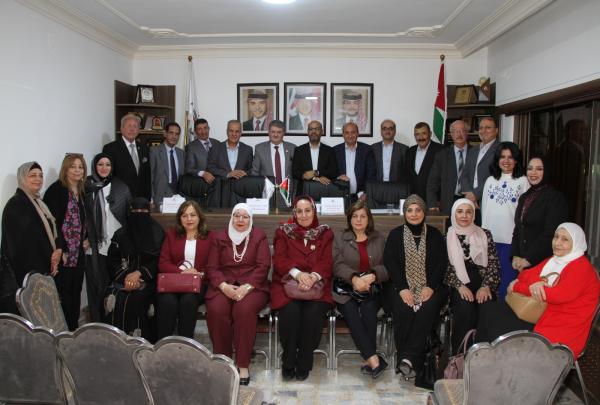 عَون الثقافية الوطنية تعقد ندوة عن جهود الهيئة الخيرية الهاشمية