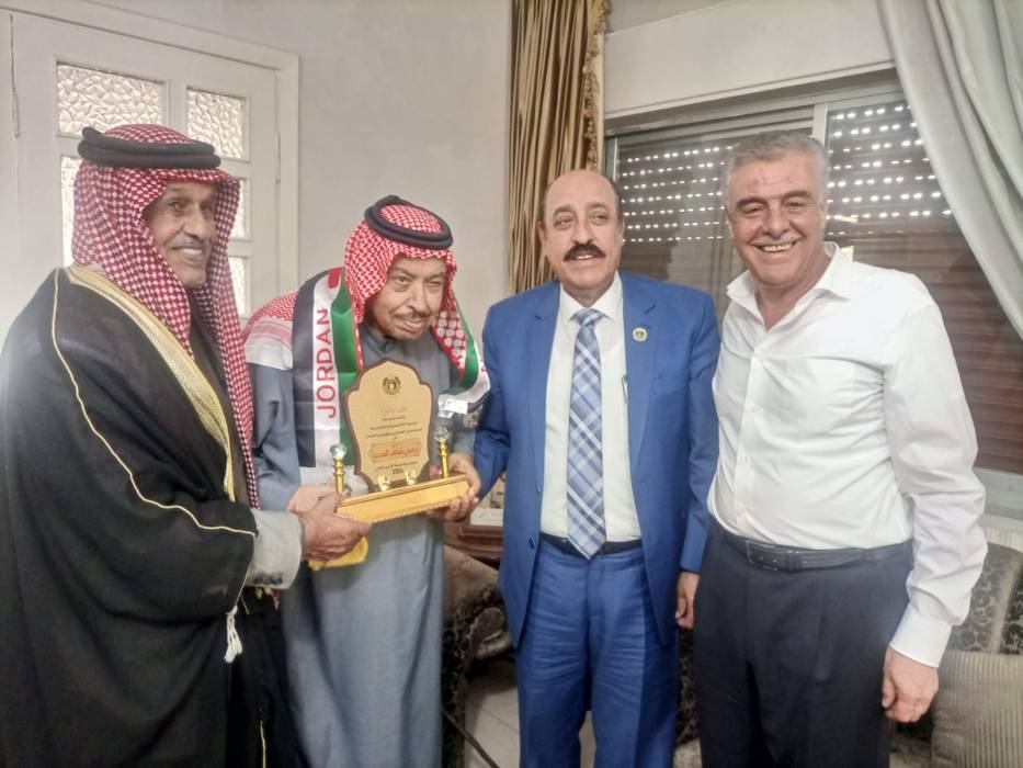 الشوبكي يزور الشيخ برجس الحديد...صور