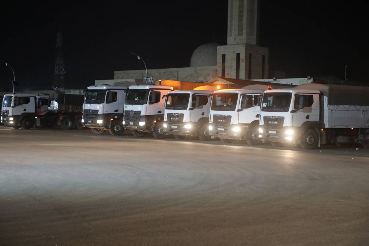 الأردن يسير قافلة مساعدات غذائية جديدة لأهلنا في غزة مكونة من 115 شاحنة