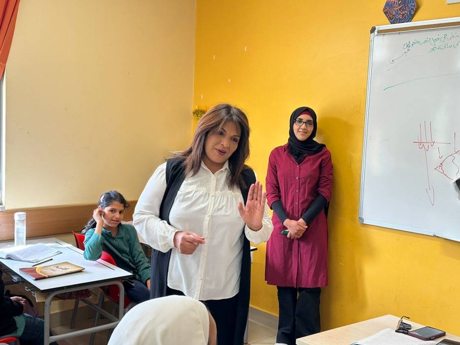 العجارمة تزور مدرستي قرطبة الأساسية المختلطة وقرطبة الثانوية للبنات