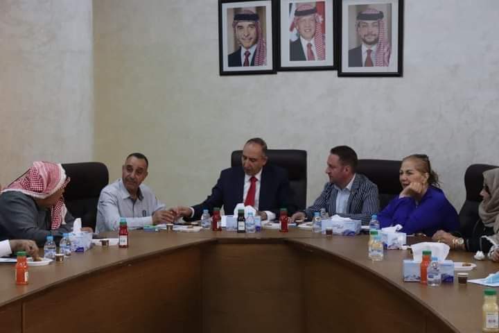 بحث مجالات التعاون بين بلديتي عين الباشا وفالتيشين الرومانية