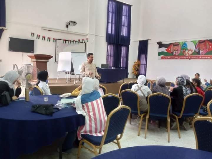 دورات تدريبية حرفية وأنشطة تطوعية تنفذها المراكز الشبابية في محافظة إربد