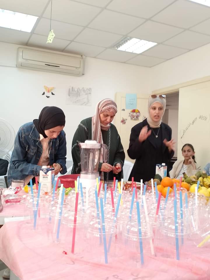 نشاط بعنوان المكملات الغذائية بمركز شابات المزار الشمالي