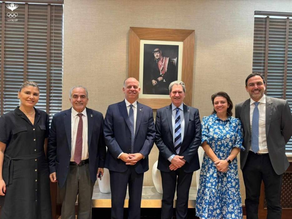 الأمير فيصل يستقبل رئيس الاتحاد الدولي للتنس