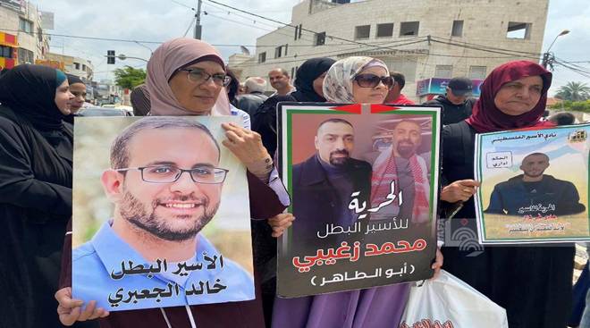 وقفات في مدن عدة بالضفة الغربية دعماً للأسرى في معتقلات الاحتلال