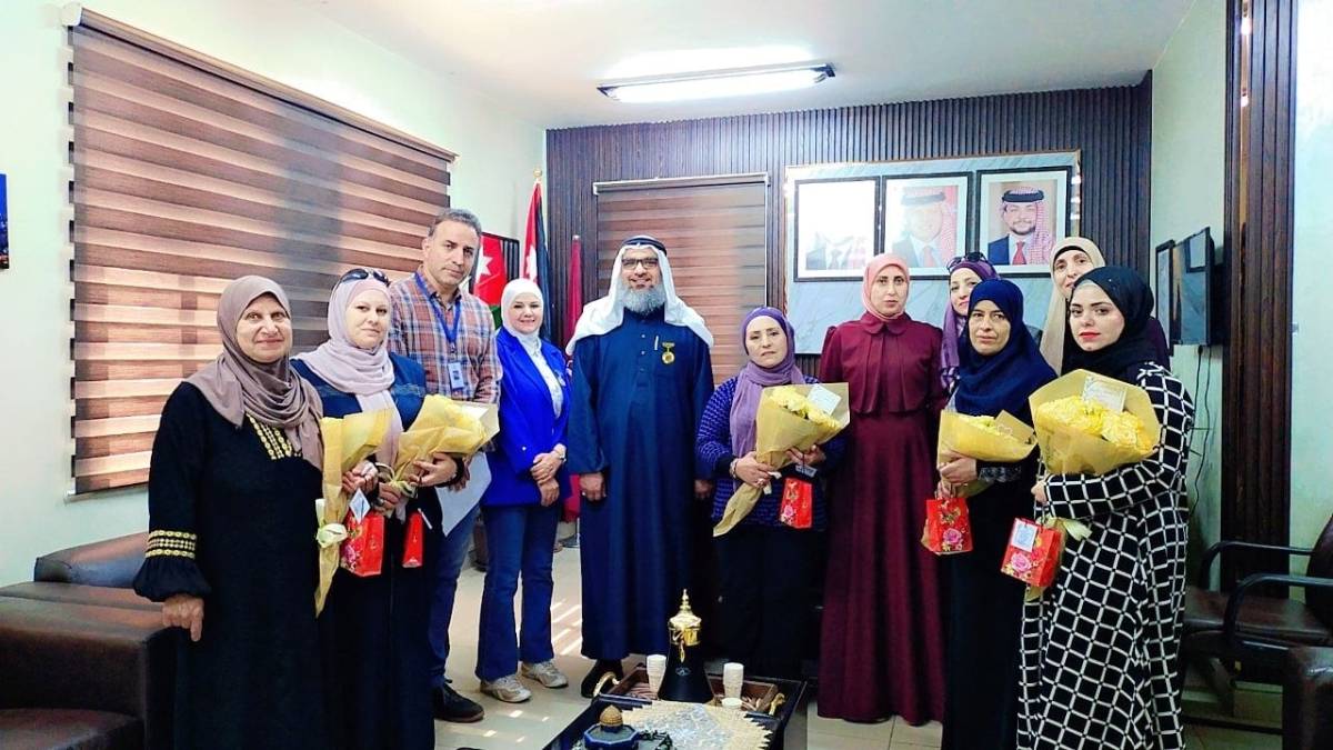 العطيوي يكرم نخبة من موظفي قسم الديوان في المديرية