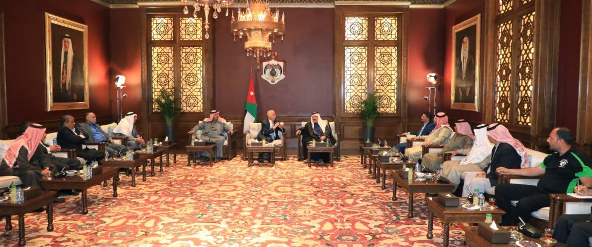 رئيس الديوان الملكي يلتقي وفدا من مخاتير ووجهاء منطقة جابر السرحان...صور