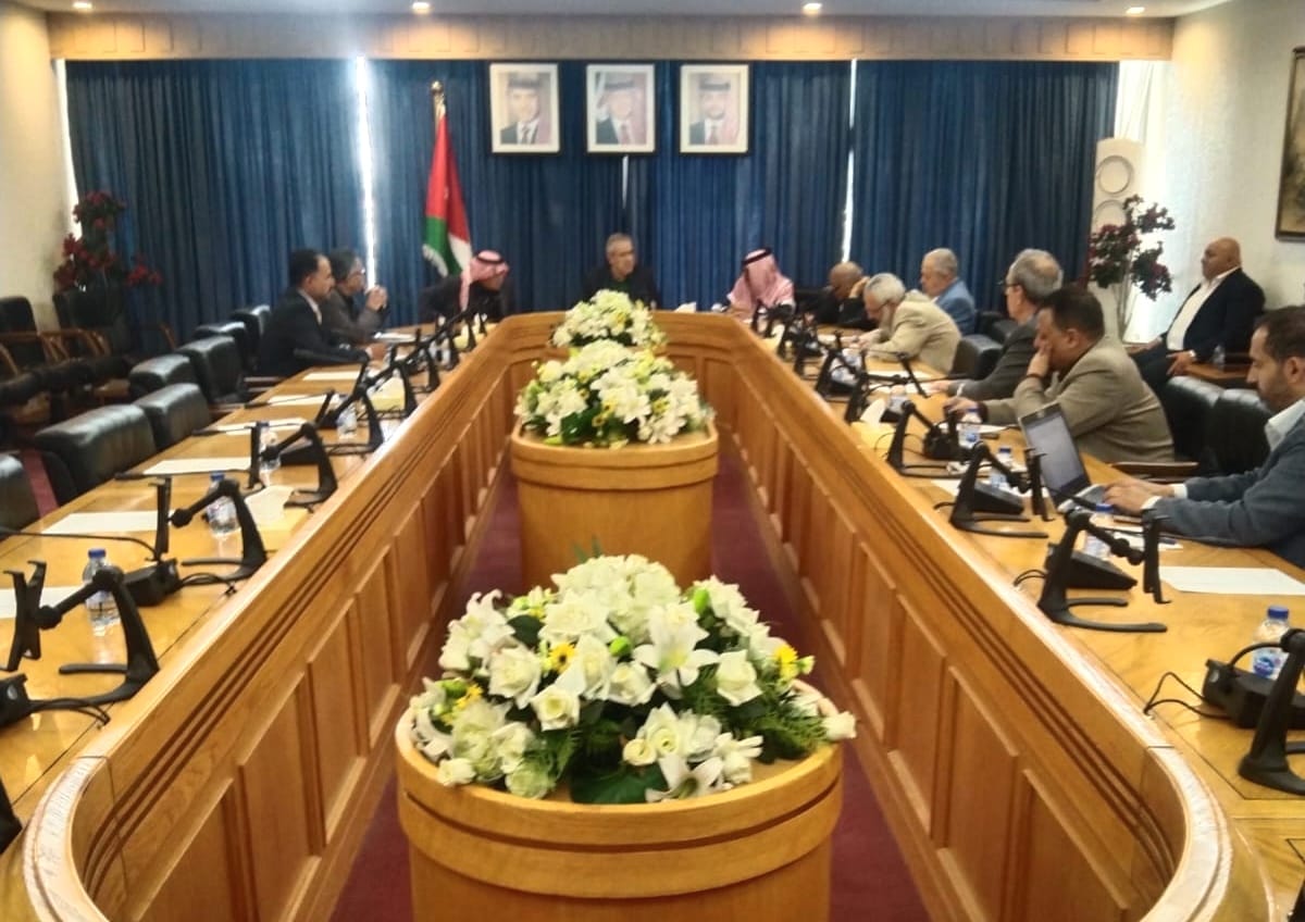 زراعة الأعيان تناقش مشاريع وتحديات قطاع المياه