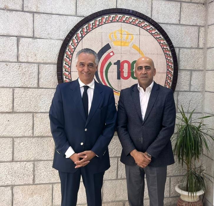 وزير السياحة و رئيس بلدية جرش يضعان الصيغة النهائية لمشروع ربط مدينة جرش الآثرية بالحديثة.