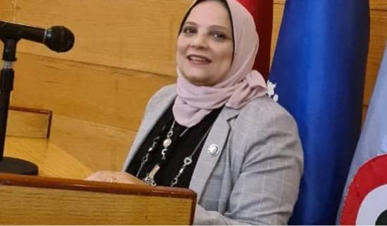 نائبه للعمال فى عيدهم : تستحقون الغاء استمارة 6 سيئة السمعة ؟!!!