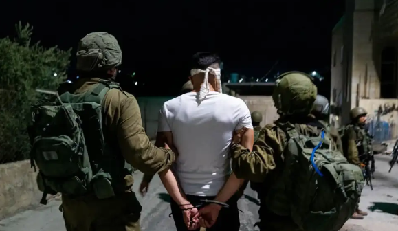 الاحتلال اعتقل 8550 فلسطينيا بالضفة الغربية منذ 7 أكتوبر بينهم 15 اليوم