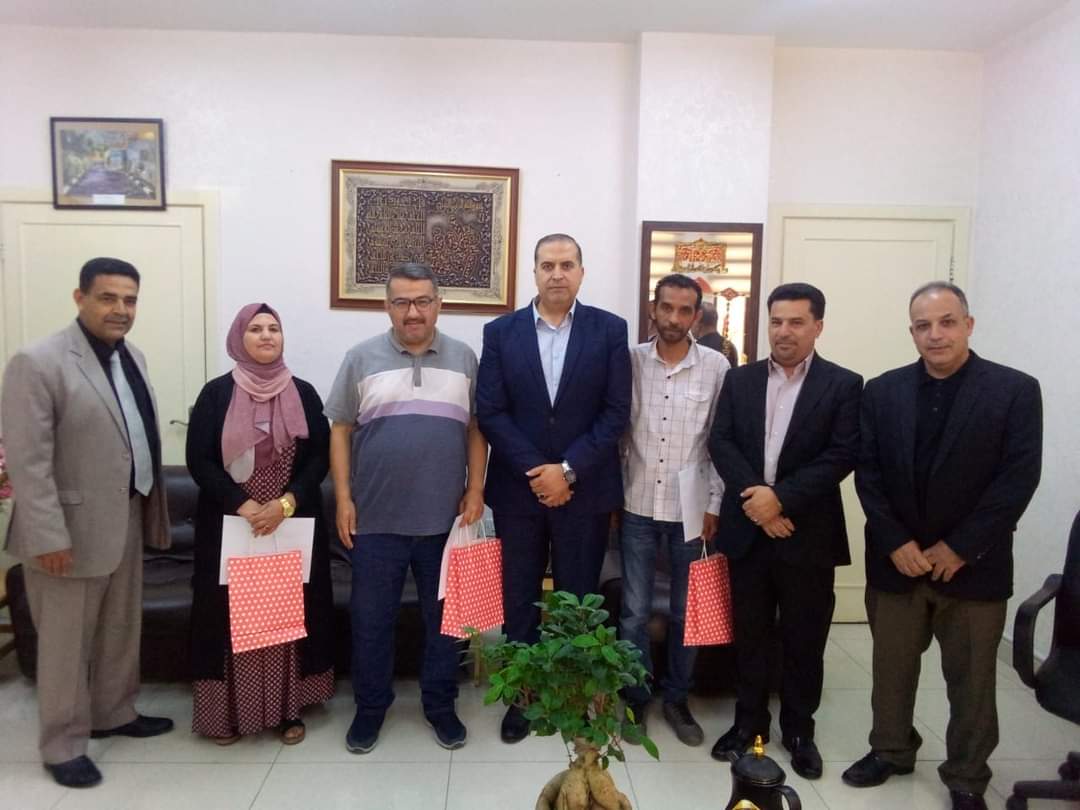 الشوابكة يكرم العاملين بالمديرية بمناسبة اليوم العمال العالمي.