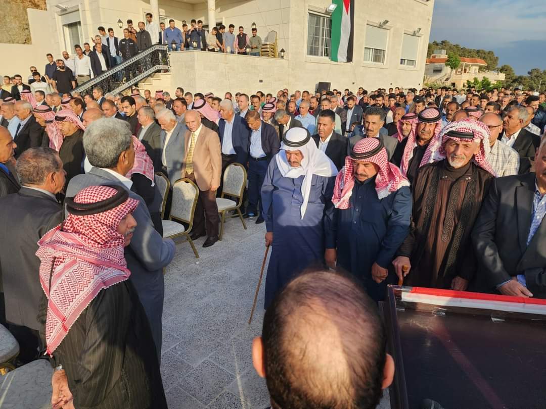 حشود مؤازرة وتأييد للمرشح حسين الرحامنة عن دائرة البلقاء...صور