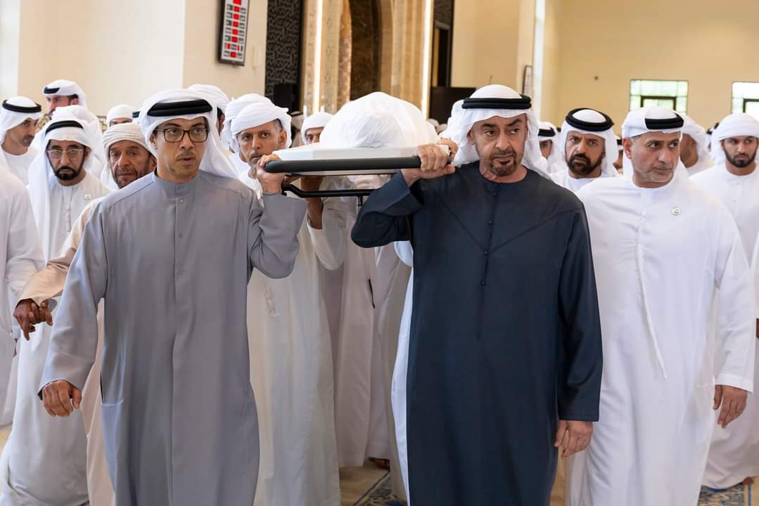 محمد بن زايد: طحنون بن محمد أحد رجالات الوطن الأوفياء...صور