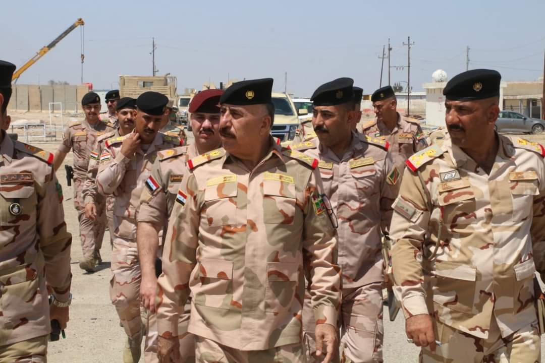 قائد القوات البرية يزور فرقتي المشاة العاشرة والخامسة والعشرين في الجيش العراقي...صور