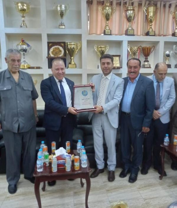 افتتاح صالة رياضية في نادي شباب مخيم الحسين