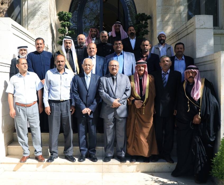 رئيس الديوان الملكي يلتقي وفدين من شباب وشابات الضليل ووجهاء من عشيرة الخوالدة