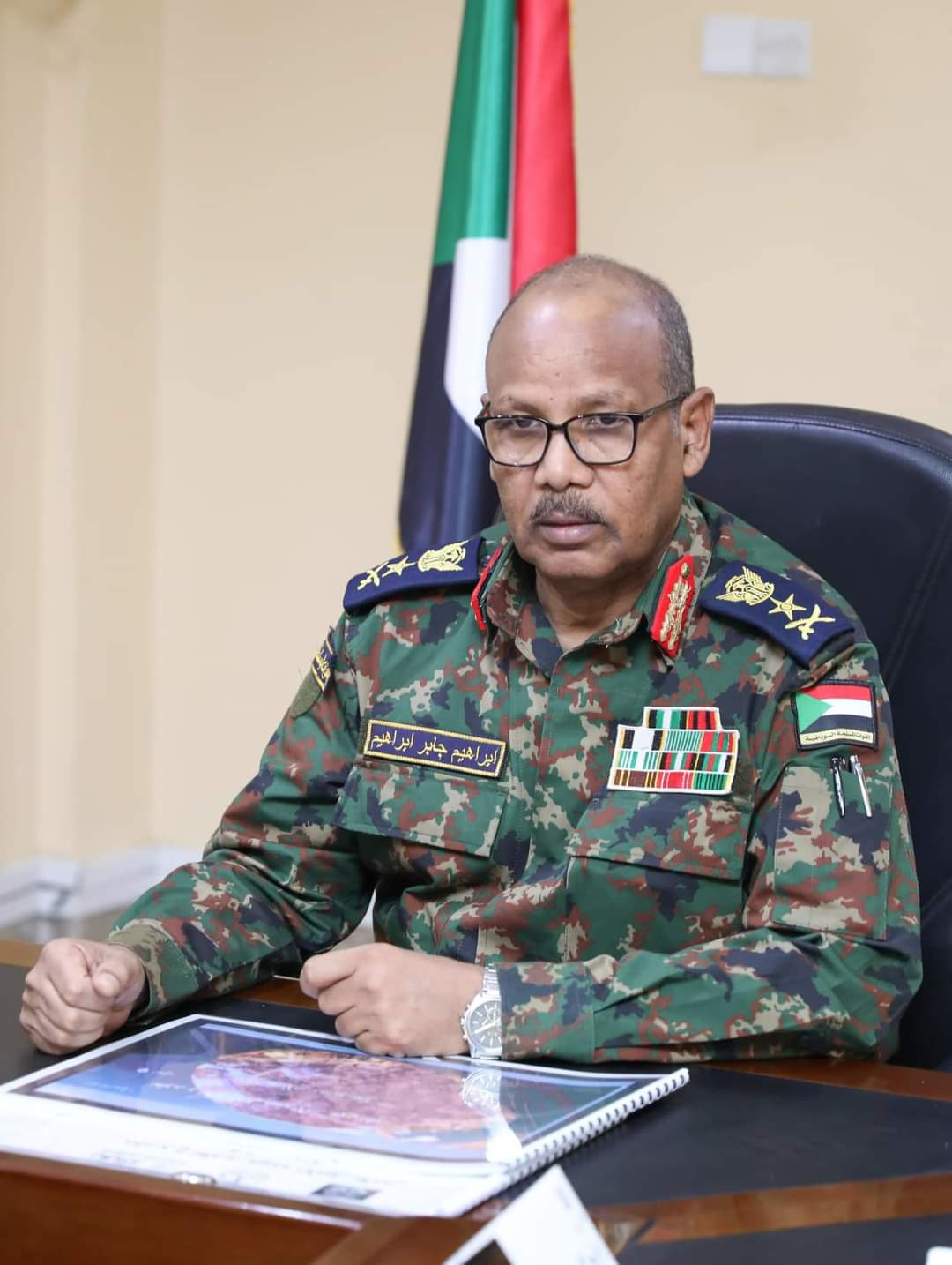 السودان : الفريق إبراهيم جابر  يترأس إجتماع لجنة تأهيل وتطوير ميناء عثمان...صور