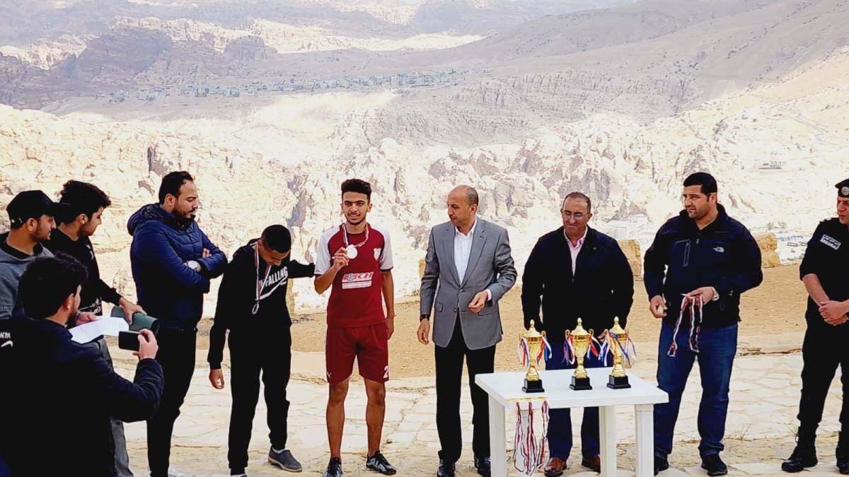 سباق الماراثون الرياضي لمسافات المتوسطه في لواء البترا