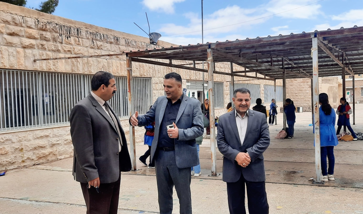 الفقرا  يجري زيارة تفقدية لمدرستي القصر الإساسية الاولى والثانية المختلطتين بتربية القصر