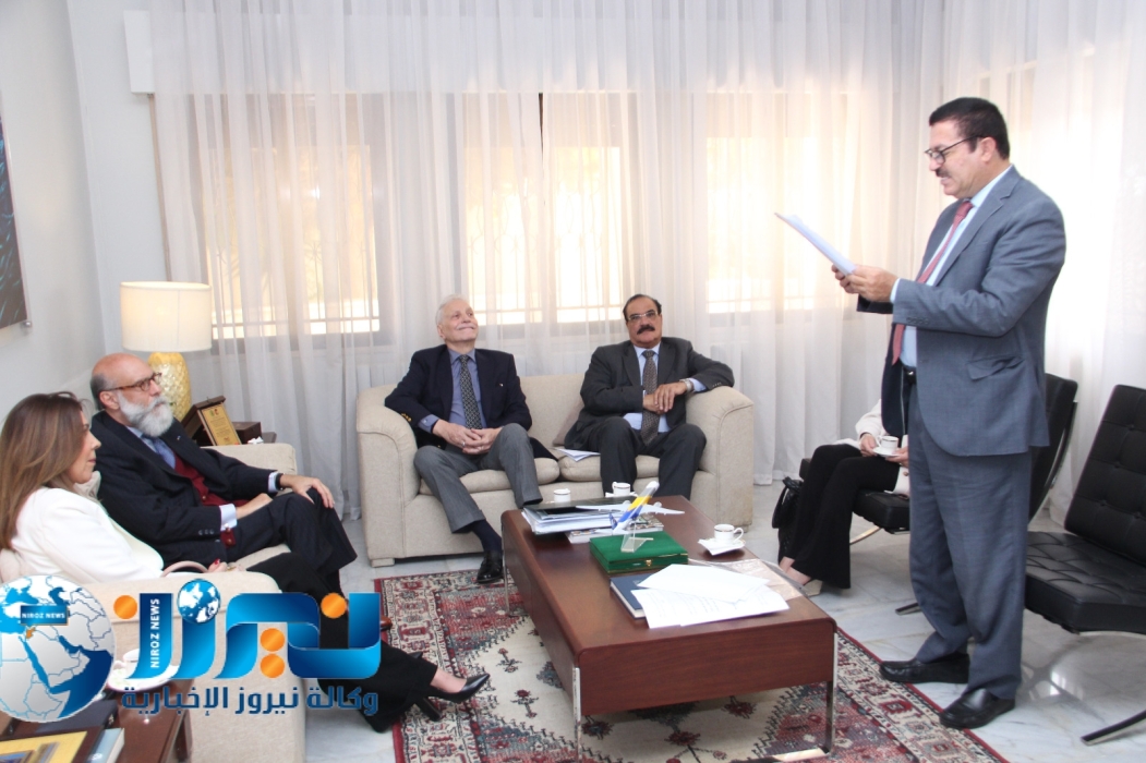 المؤرخ العرموطي مخاطبا السفير البرازيلي لقد وقف فخامة الرئيس البرازيلي (. لويس دا سيلفا ) موقفا مشرفا من الإبادة الجماعية التي ارتكبتها اسرائيل في غزة.... وبسبب ذلك طردت البرازيل السفير الاسرائيلي... فيديو وصور