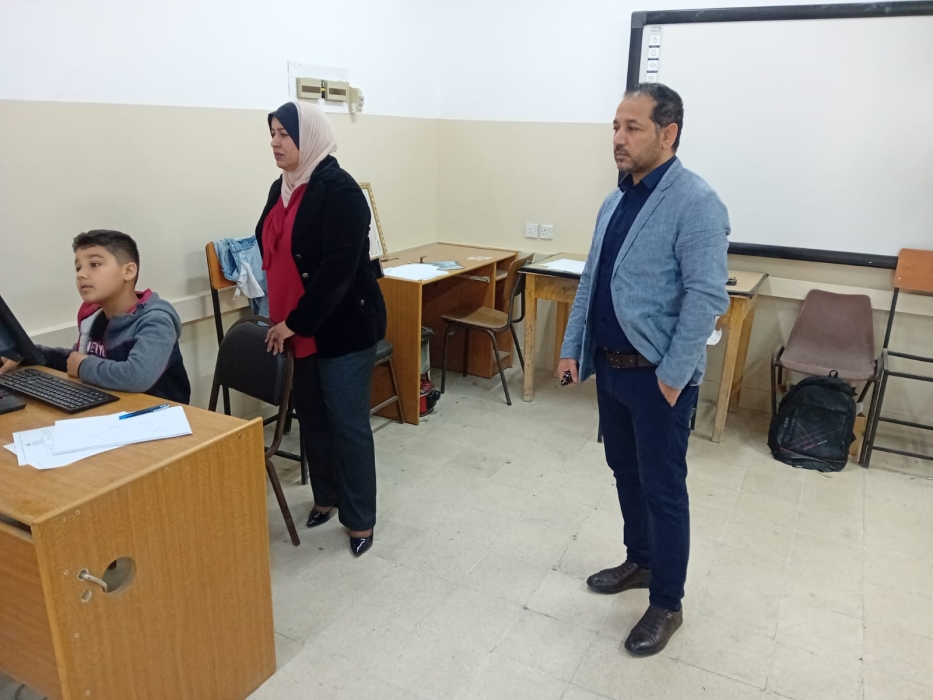 الرحيلة تتابع سير إجراء الاختبار الوطني للصف الرابع الأساسي في مدرسة البراء بن مالك الأساسية للبنين