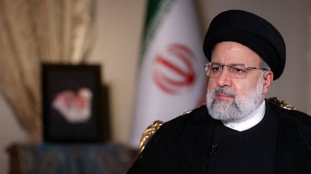 الرئيس الإيراني: بعض الأحيان الصواريخ تحل المشكلة