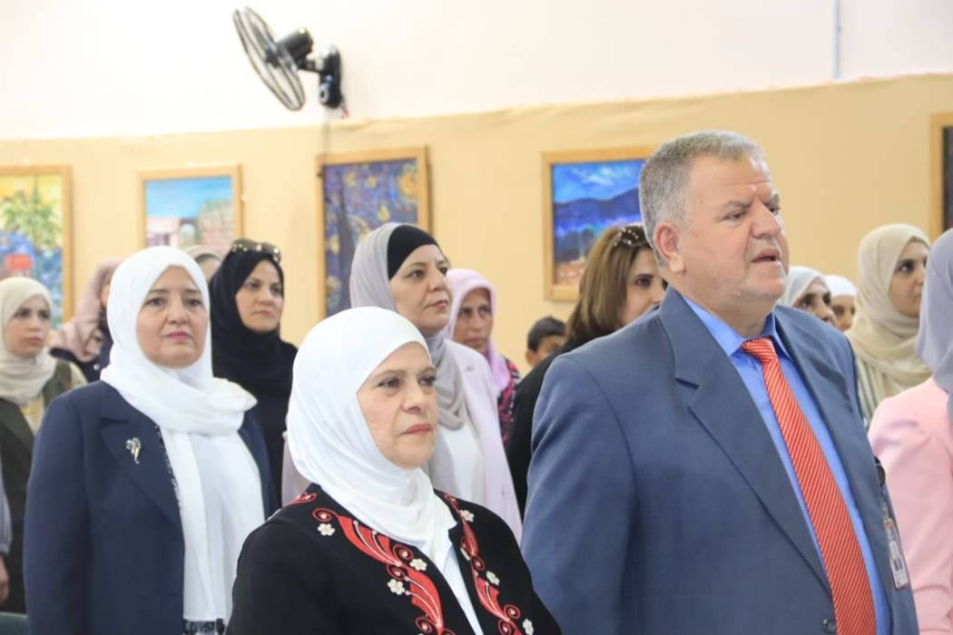الروابدة يكرم الطلبة الفائزين بمسابقة (قرآني نور حياتي) في تربية بني كنانة