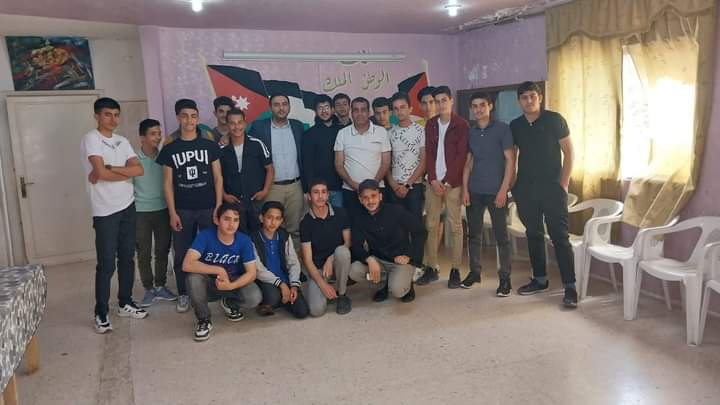 جسلة حوارية حول قانوني الأحزاب والإنتخاب في مركز شباب صخرة