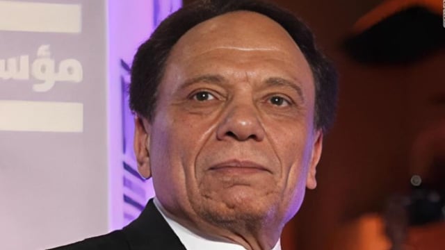 أشرف زكي يكشف تطورات الحالة الصحية لعادل إمام