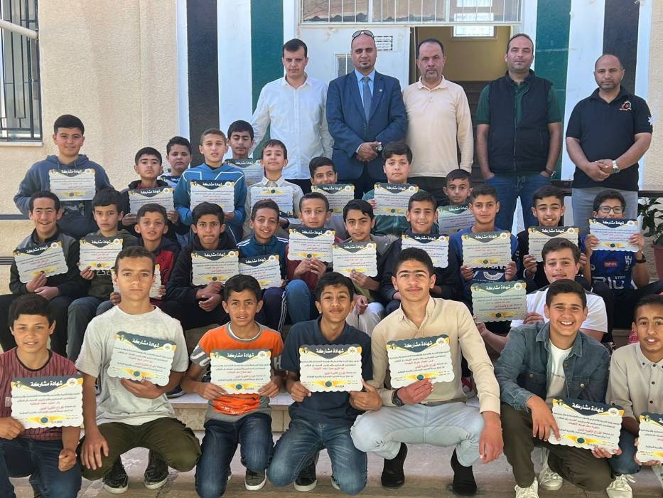النعيمات يرعى حفل تخريج طلبة التدريب العسكري في مدرستي طاسان الثانوية  للبنين ومدرسة الفرذخ الاساسية للبنين .