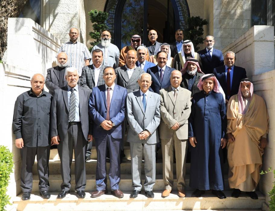 العيسوي يلتقي وفدا من وجهاء عشيرة المصاروة ...صور