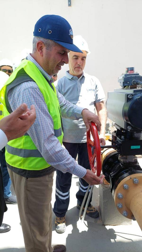 وزير الطاقة والثروة المعدنية  يفتتح  أول محطة غاز طبيعي مضغوط في الأردن بمنطقة الريشة