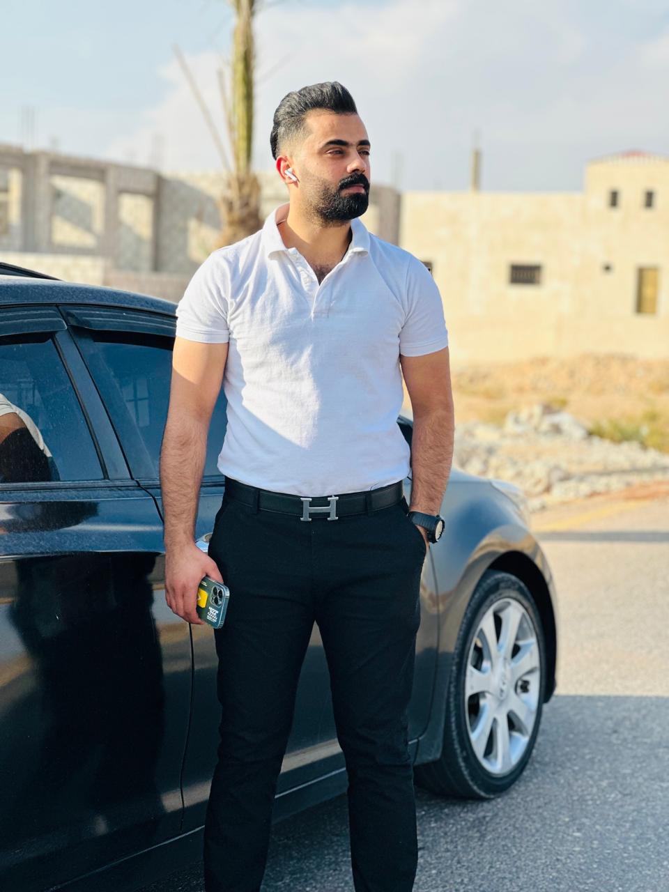 الشاب أَحمَد البَري طموحٌ ومُثابرة 
