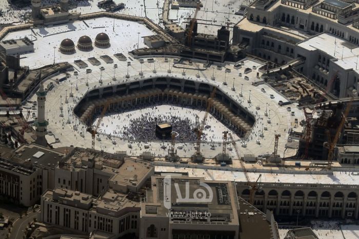 السعودية: عدم السماح بدخول مكة المكرمة أو البقاء فيها لمن يحمل تأشيرة زيارة
