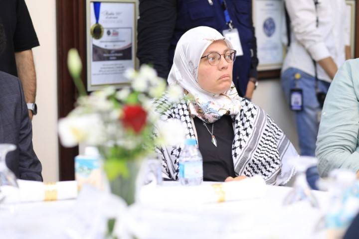 الزعبي والحموري يكرمان الفريق الطبي الأردني والعربي العائد من غزة