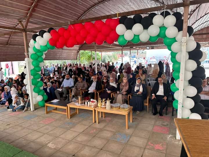 مديرة الشؤون الإدارية والمالية بلواء الكورة ترعى احتفال مدرسة جنين الصفا الثانوية المختلطة بعيد الاستقلال واليوبيل الفضي.