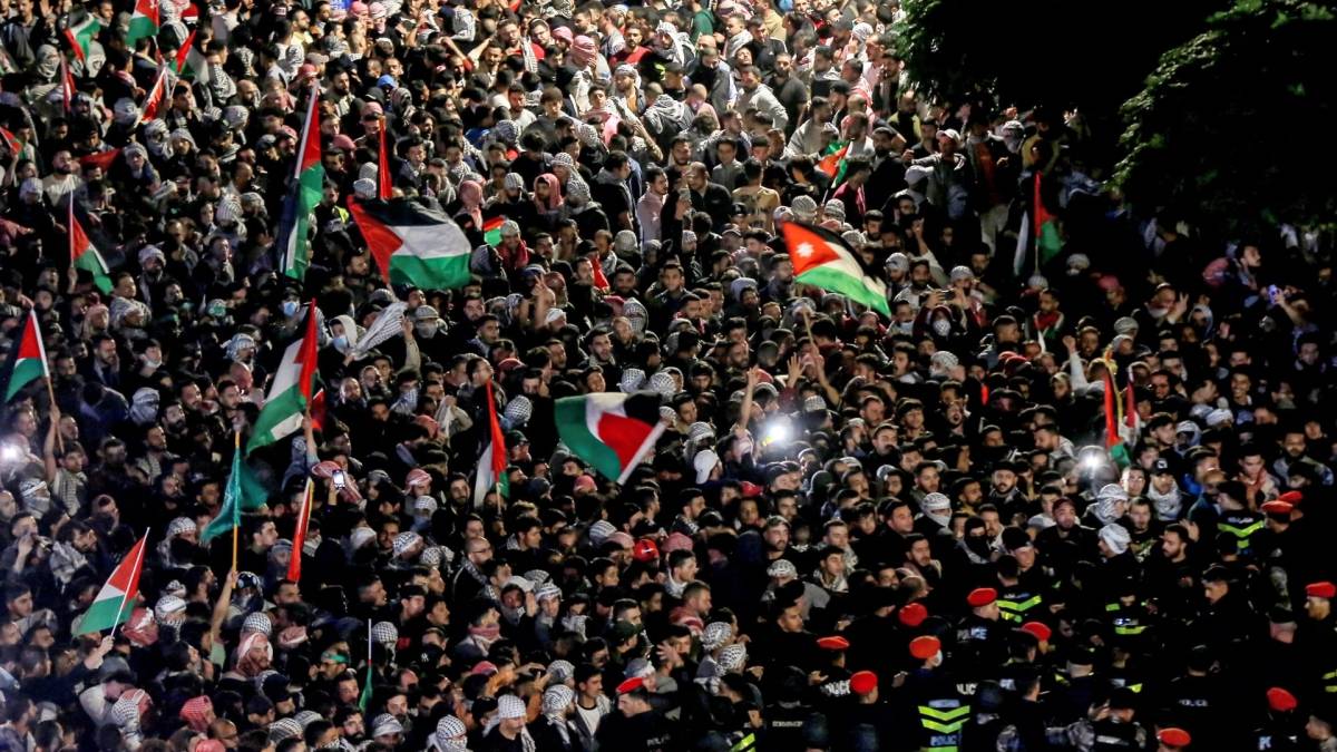 مسيرات في مختلف أرجاء المملكة تضامنا مع غزة
